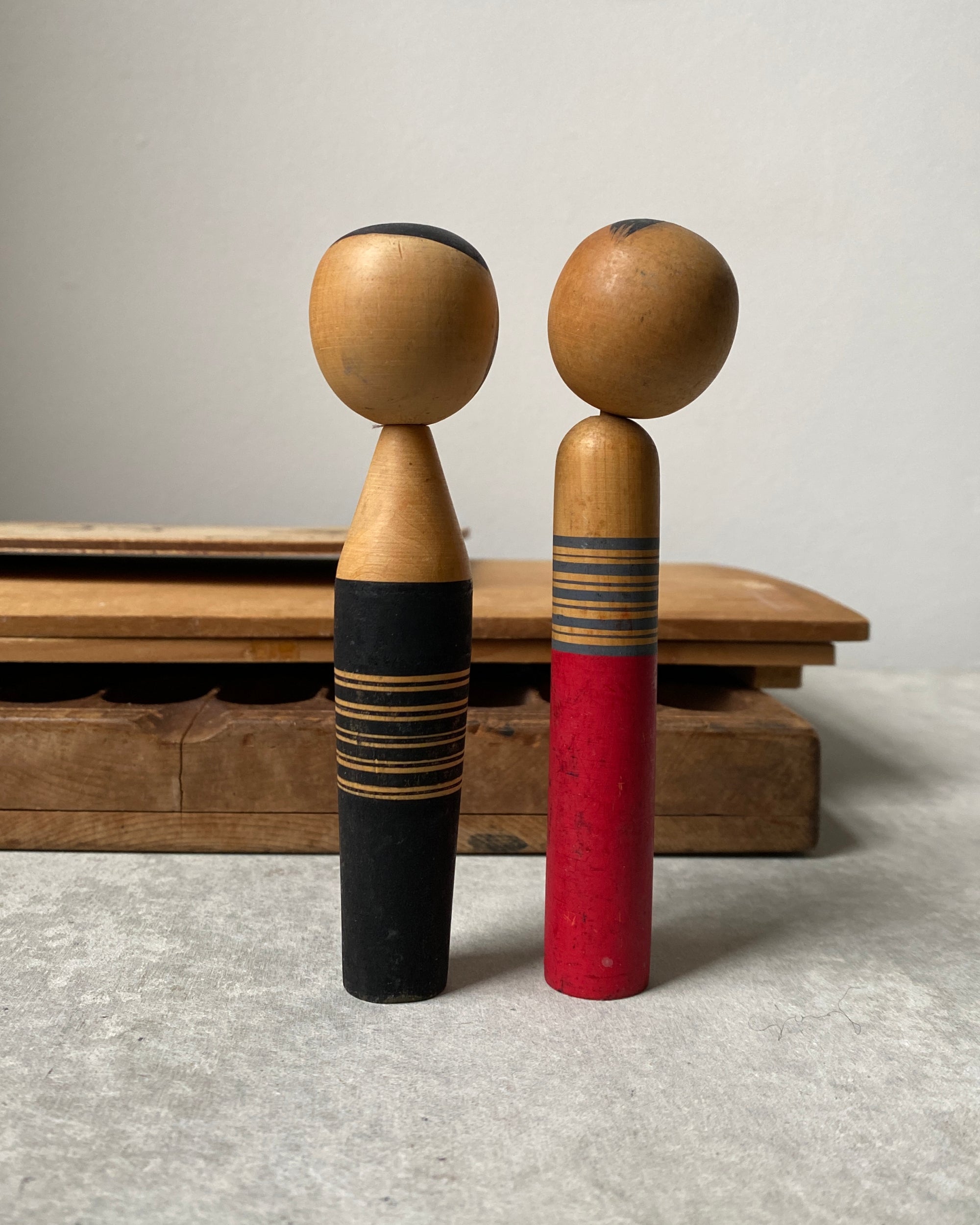 vintage Japanese kokeshi duo