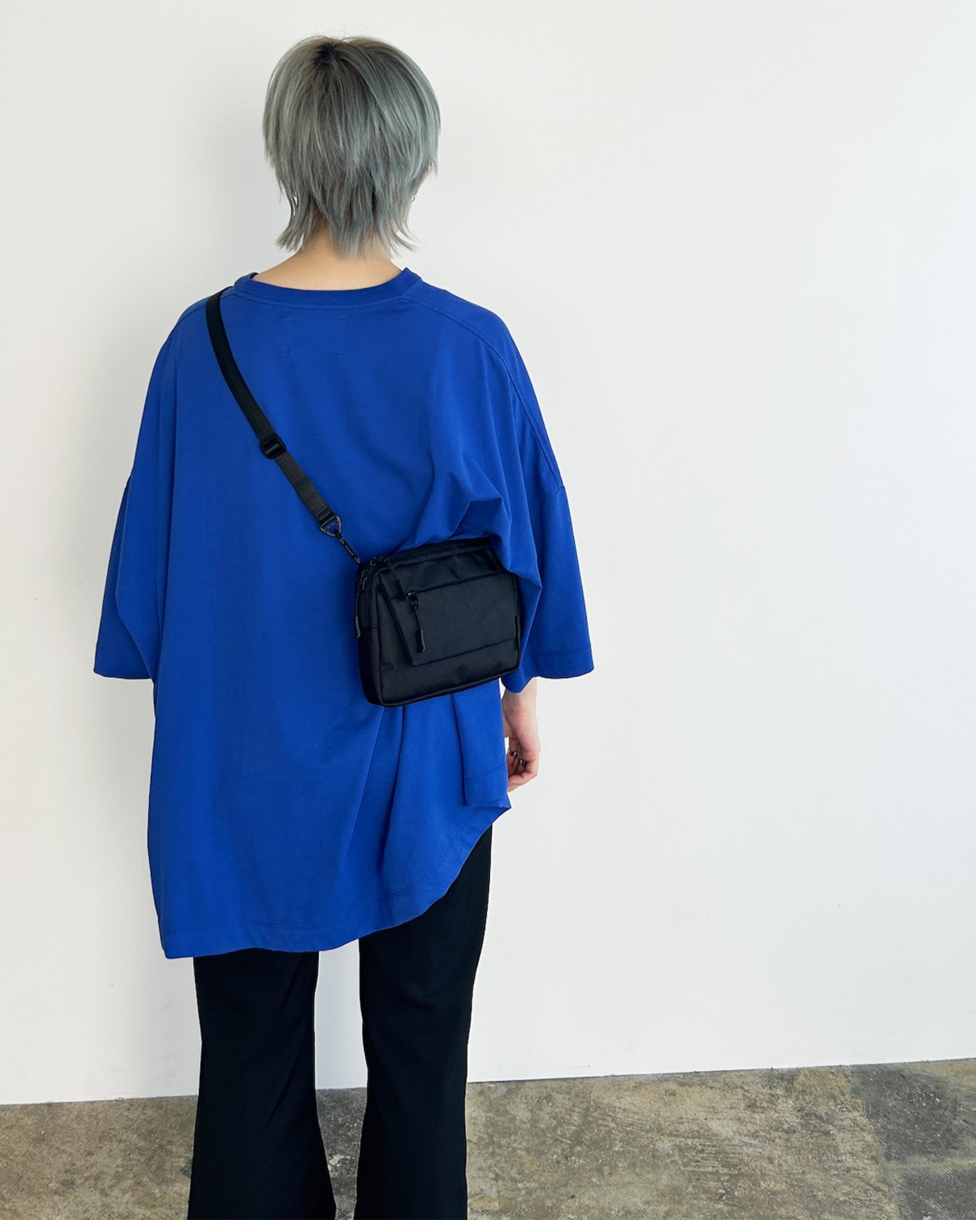 NoiR : switch shoulder bag