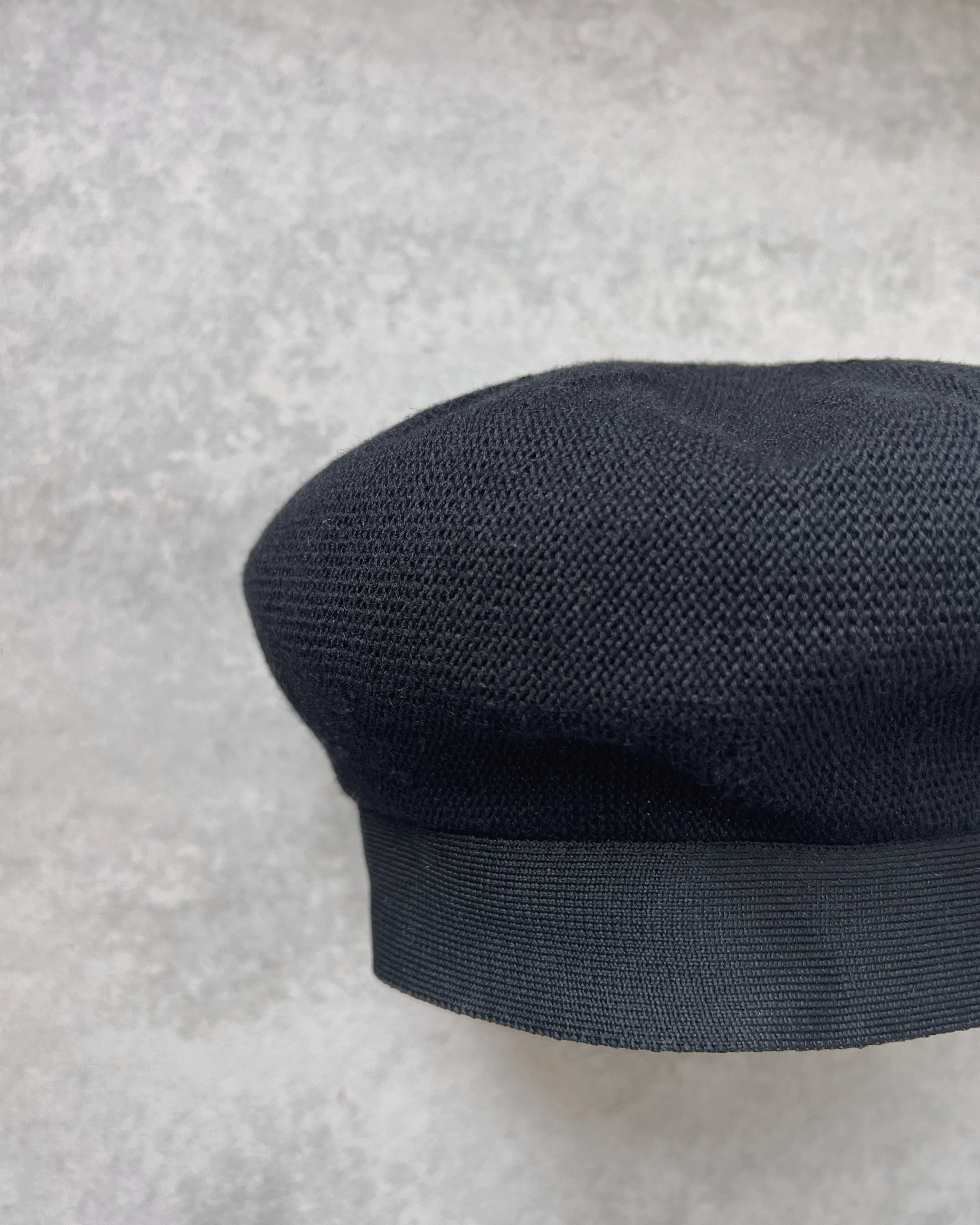 aclp : beret in carbon