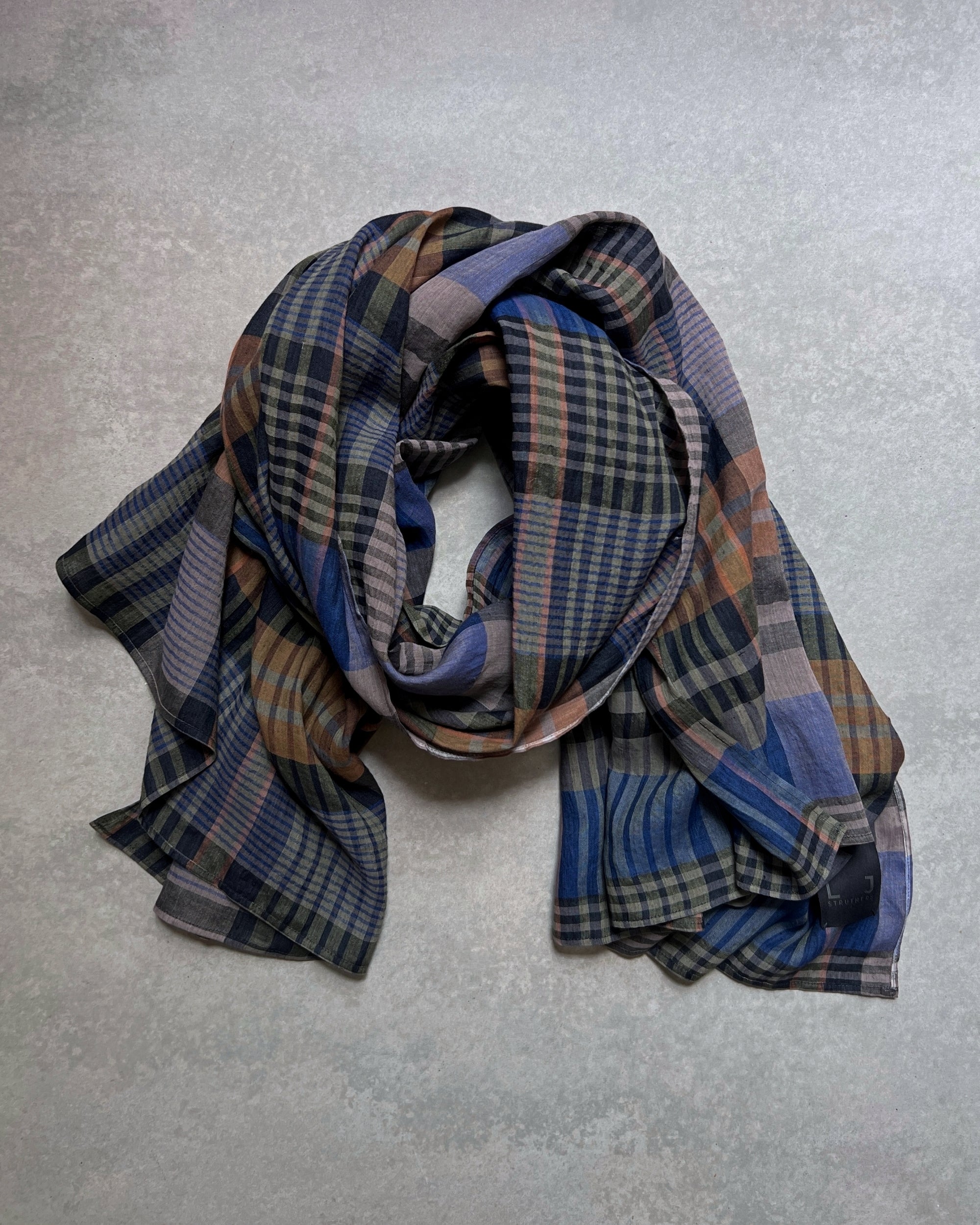 LJ struthers : plaid cotton chapter scarf