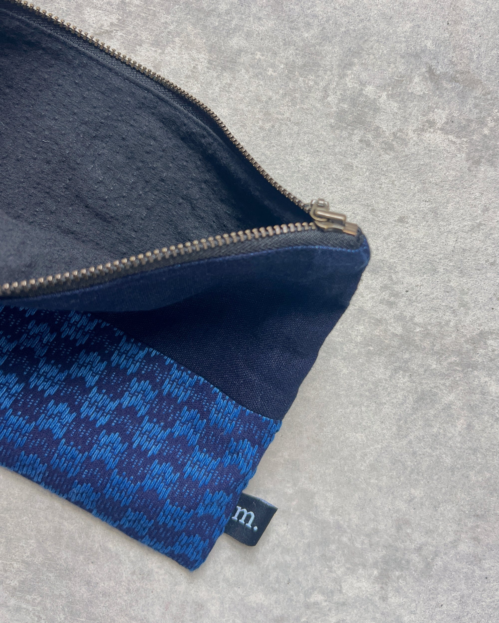 'm' for the maker : hachi bag