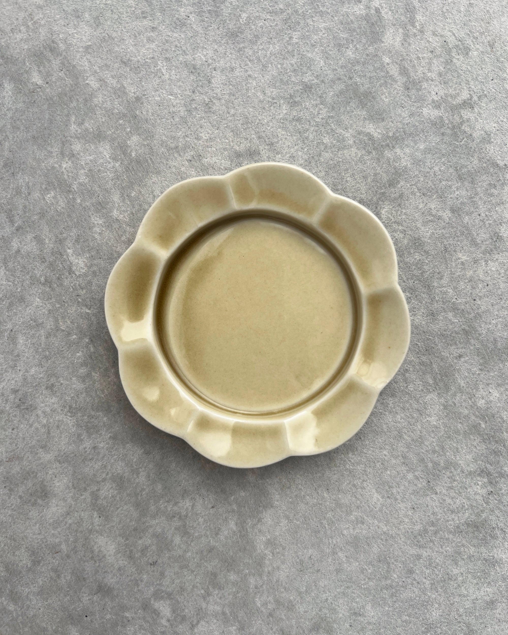 hibi : seto porcelain incense dish - sand