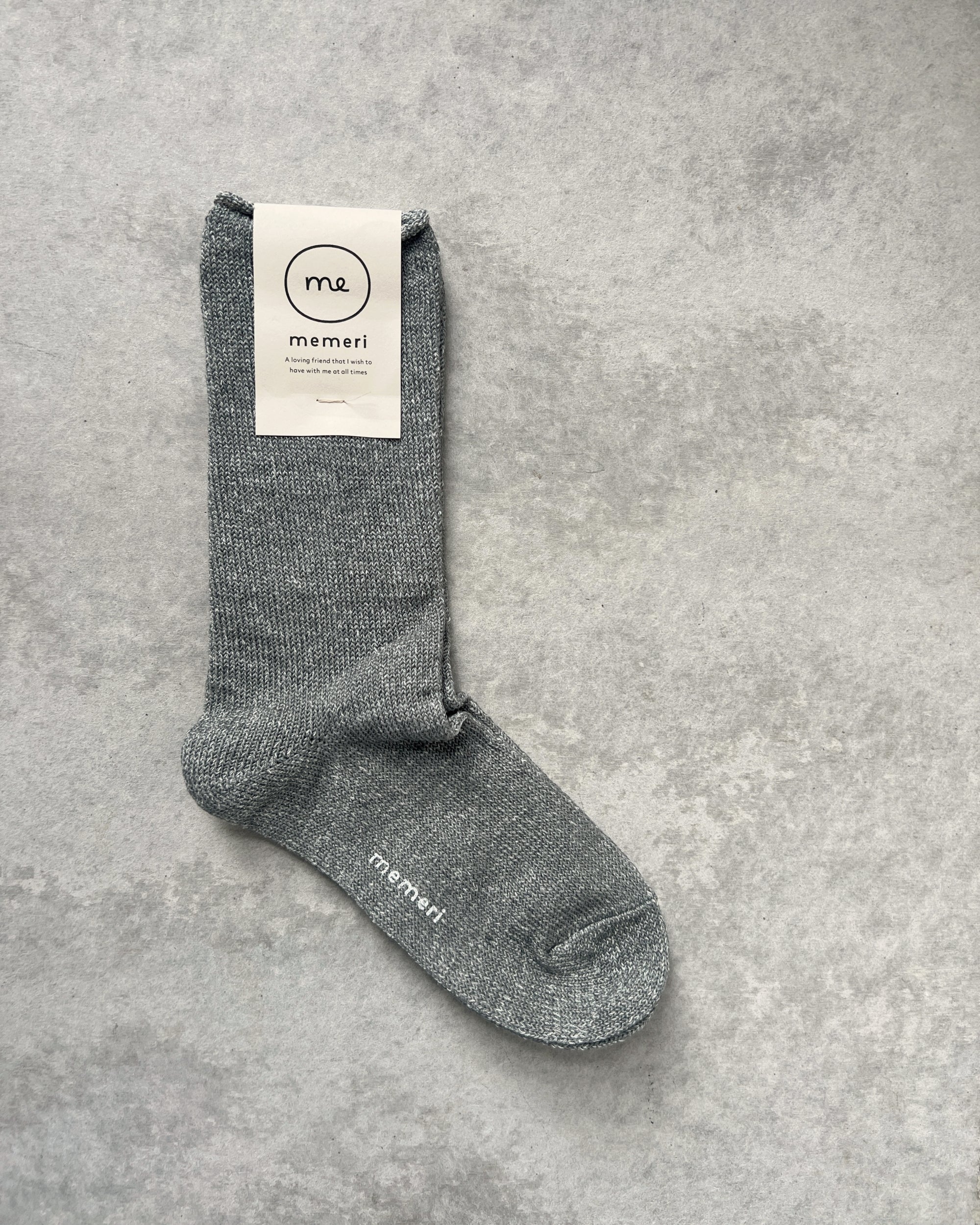 memeri : linen silk socks