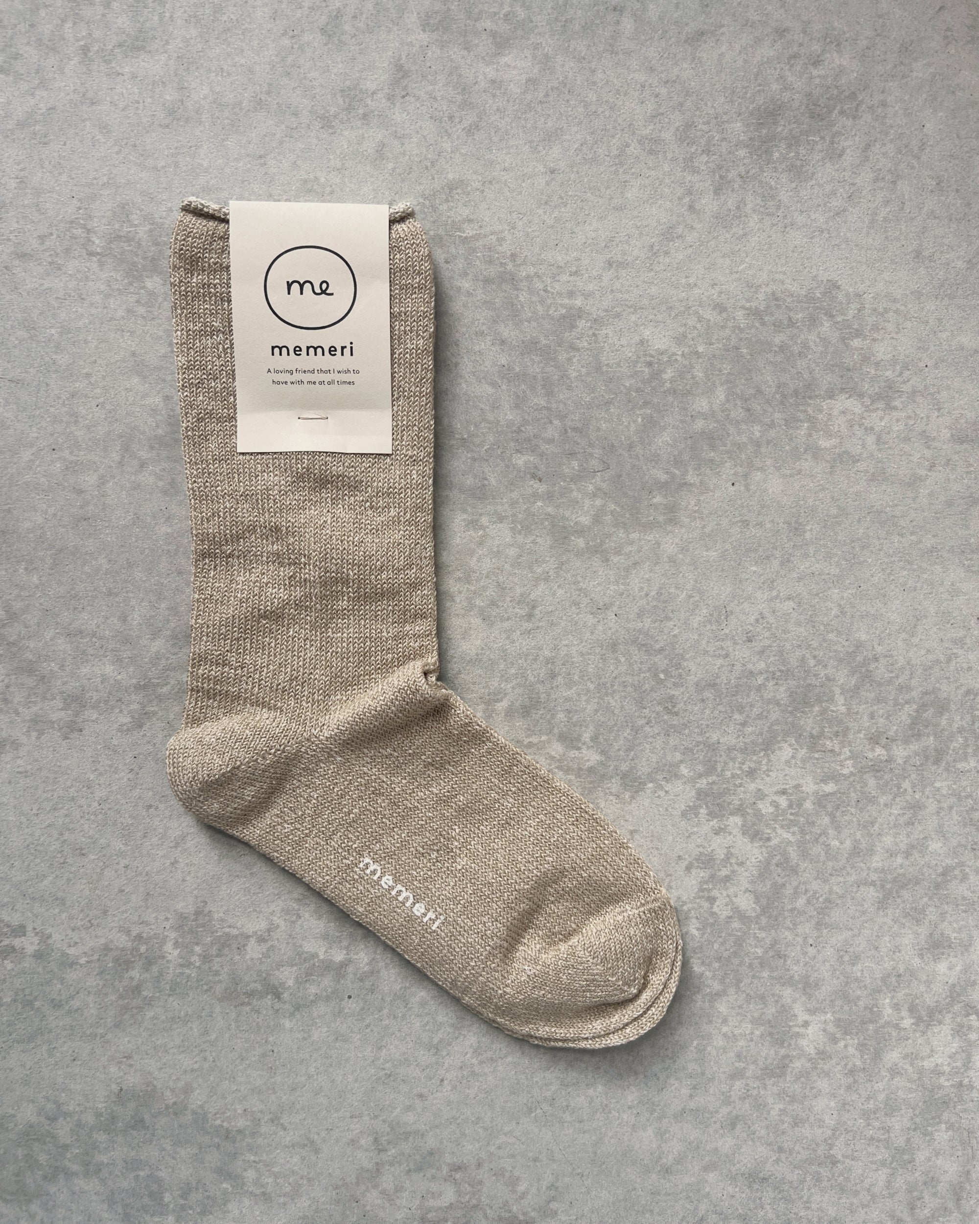 memeri : linen silk socks