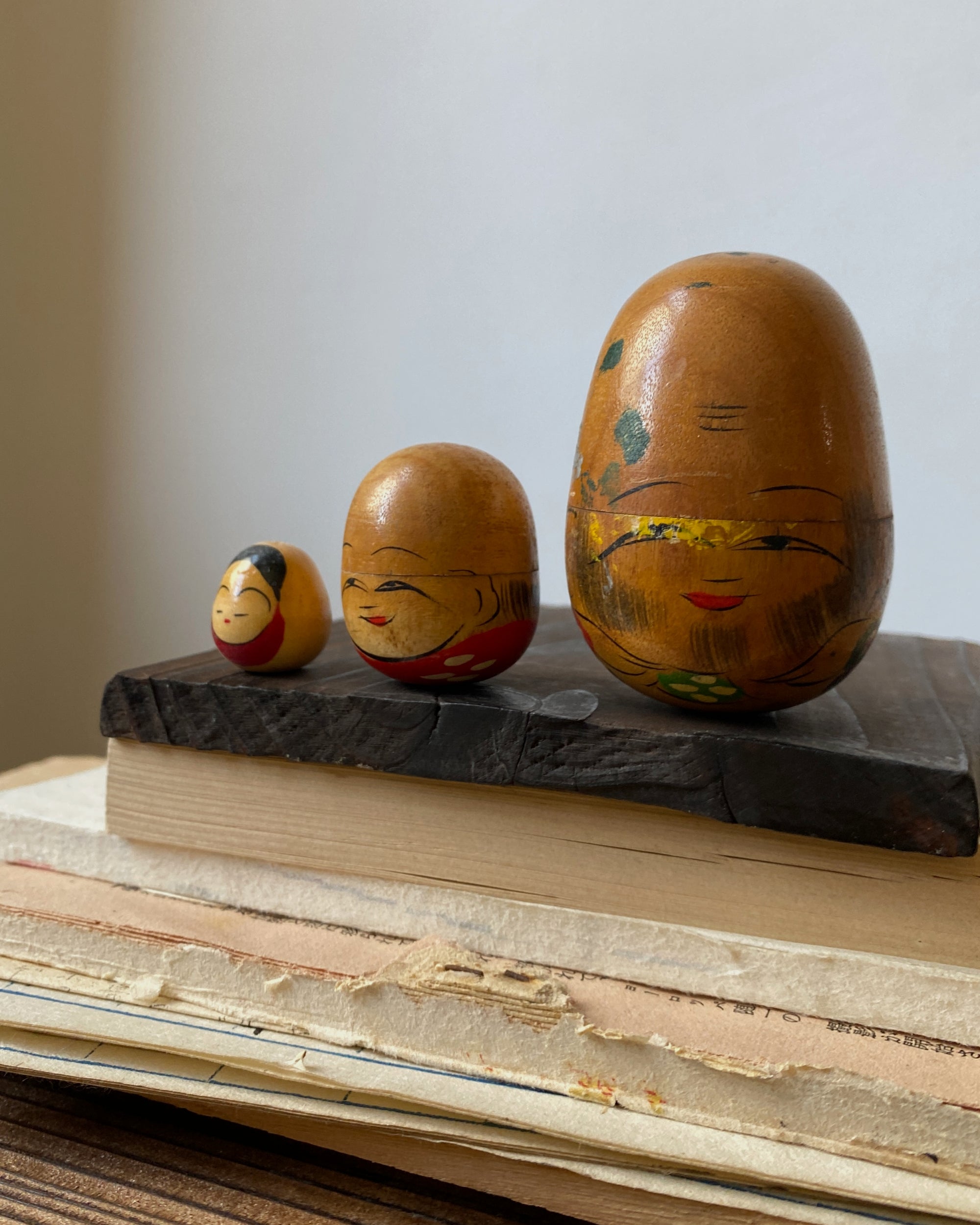 vintage nesting kokeshi