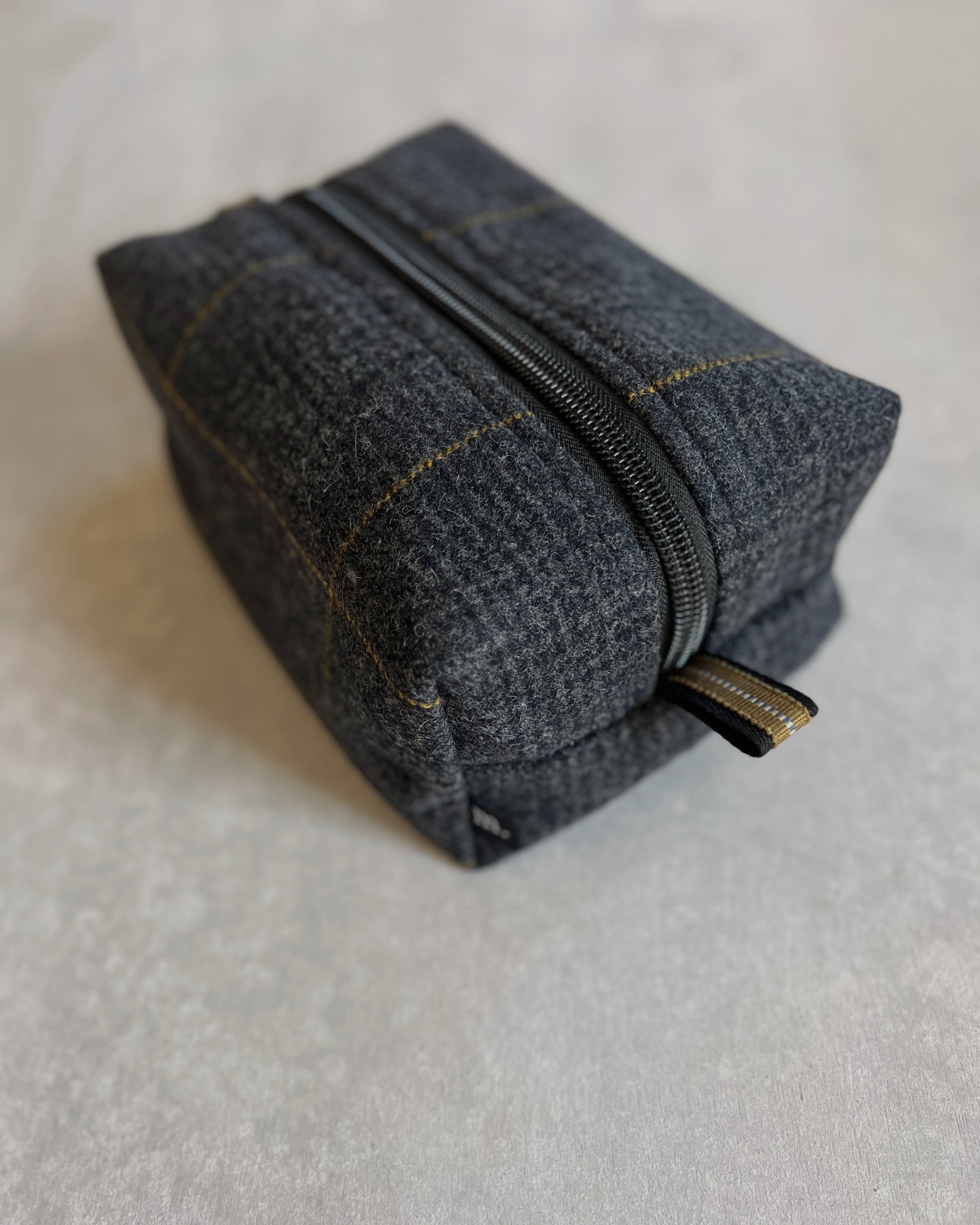 'm' for the maker : porter bag