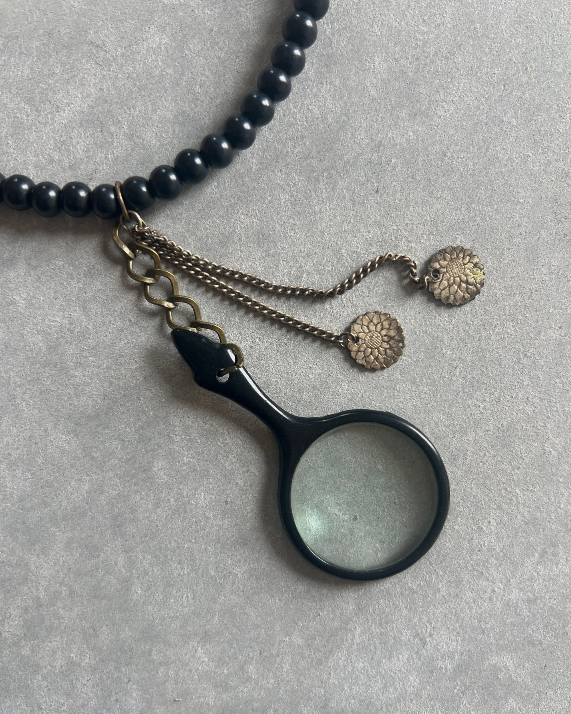 modern marcel : vintage beaded magnifying glass choker