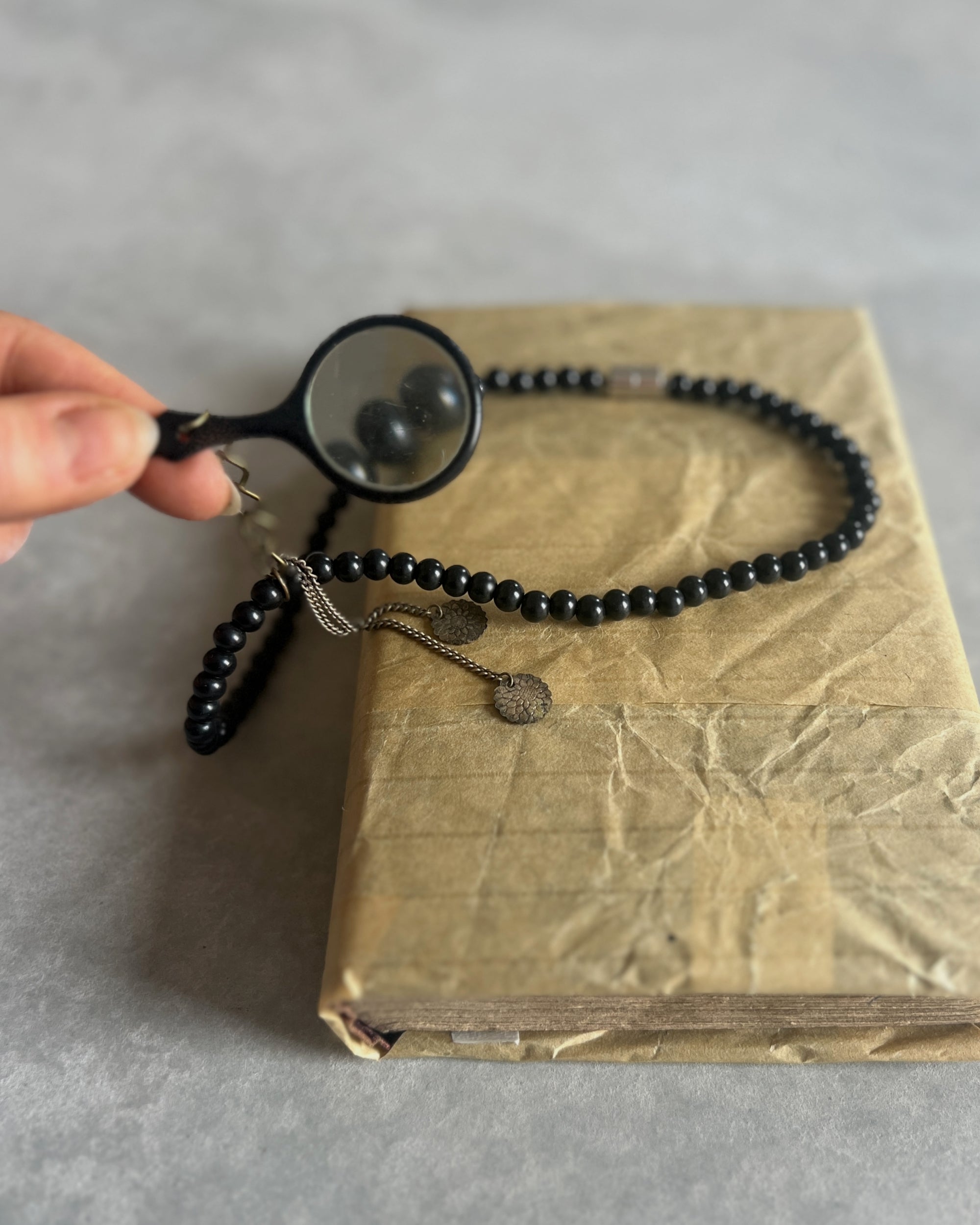 modern marcel : vintage beaded magnifying glass choker