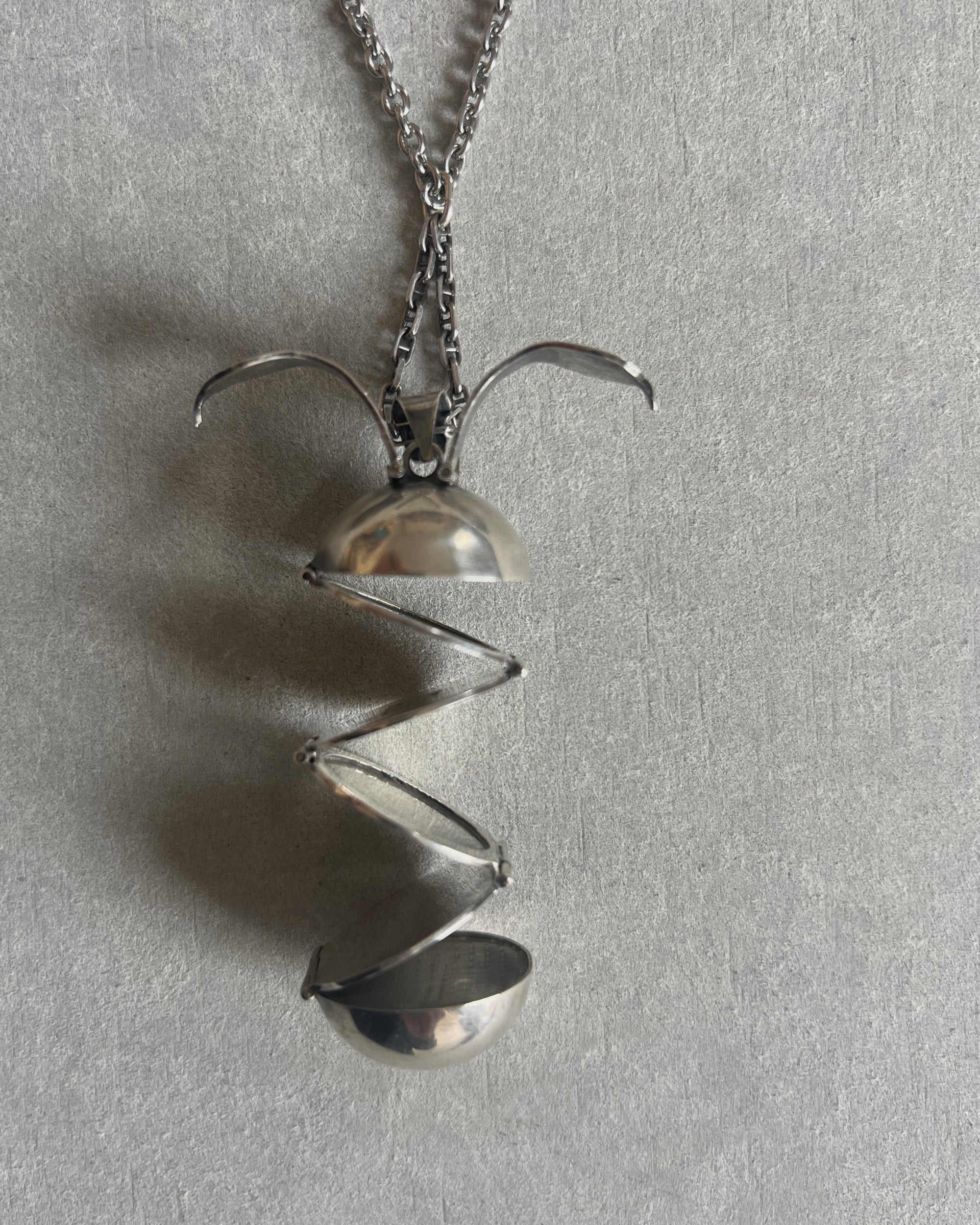 modern marcel : vintage silver locket necklace