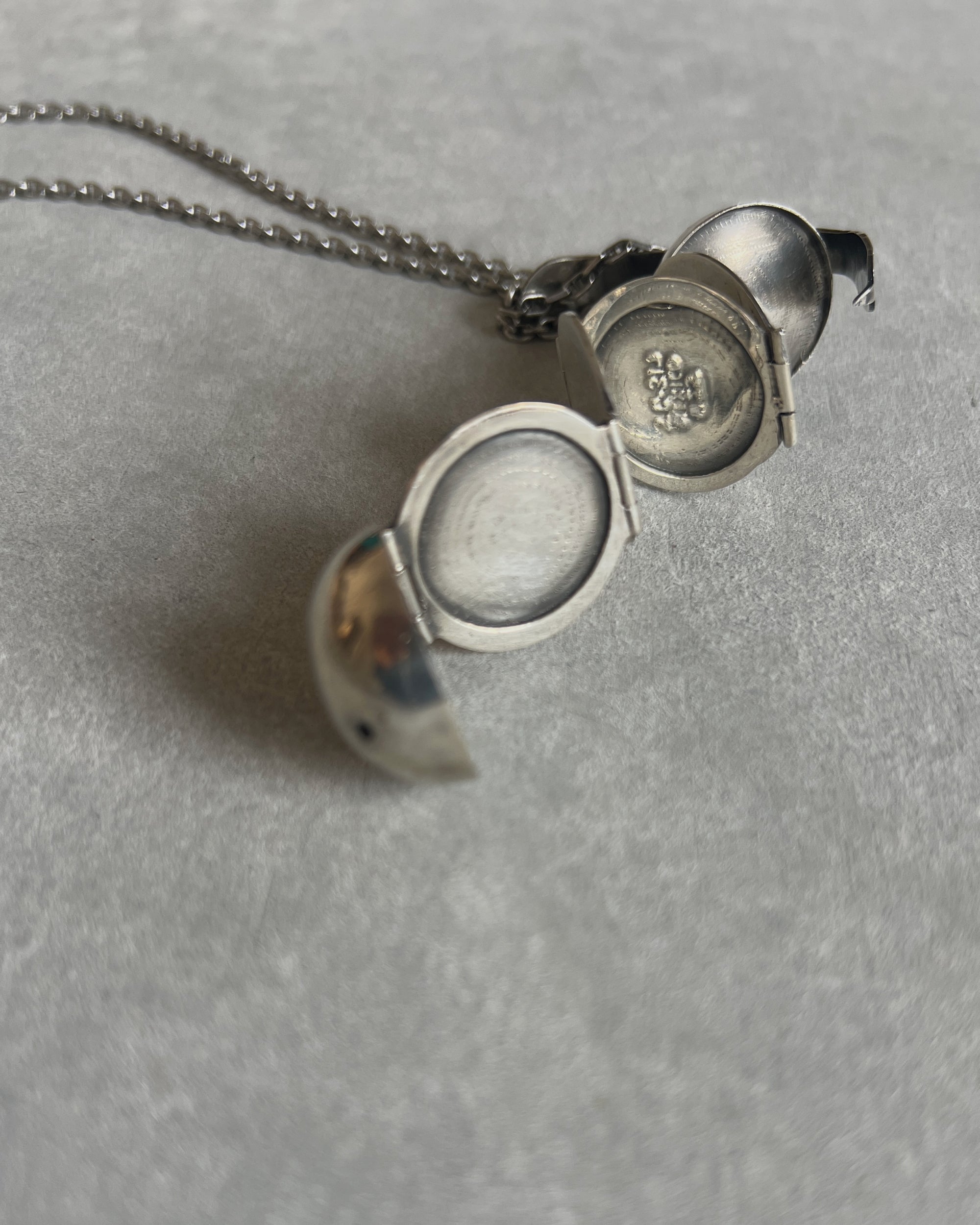 modern marcel : vintage silver locket necklace