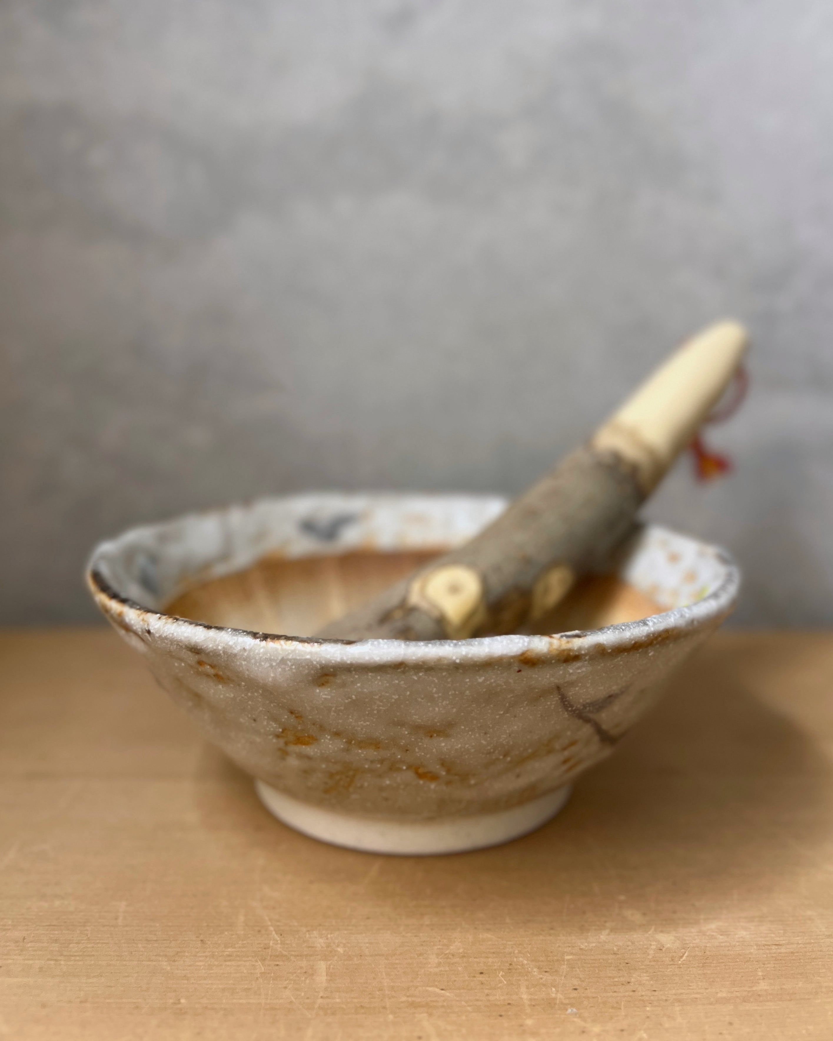 OUJIGAMA : mortar & pestle