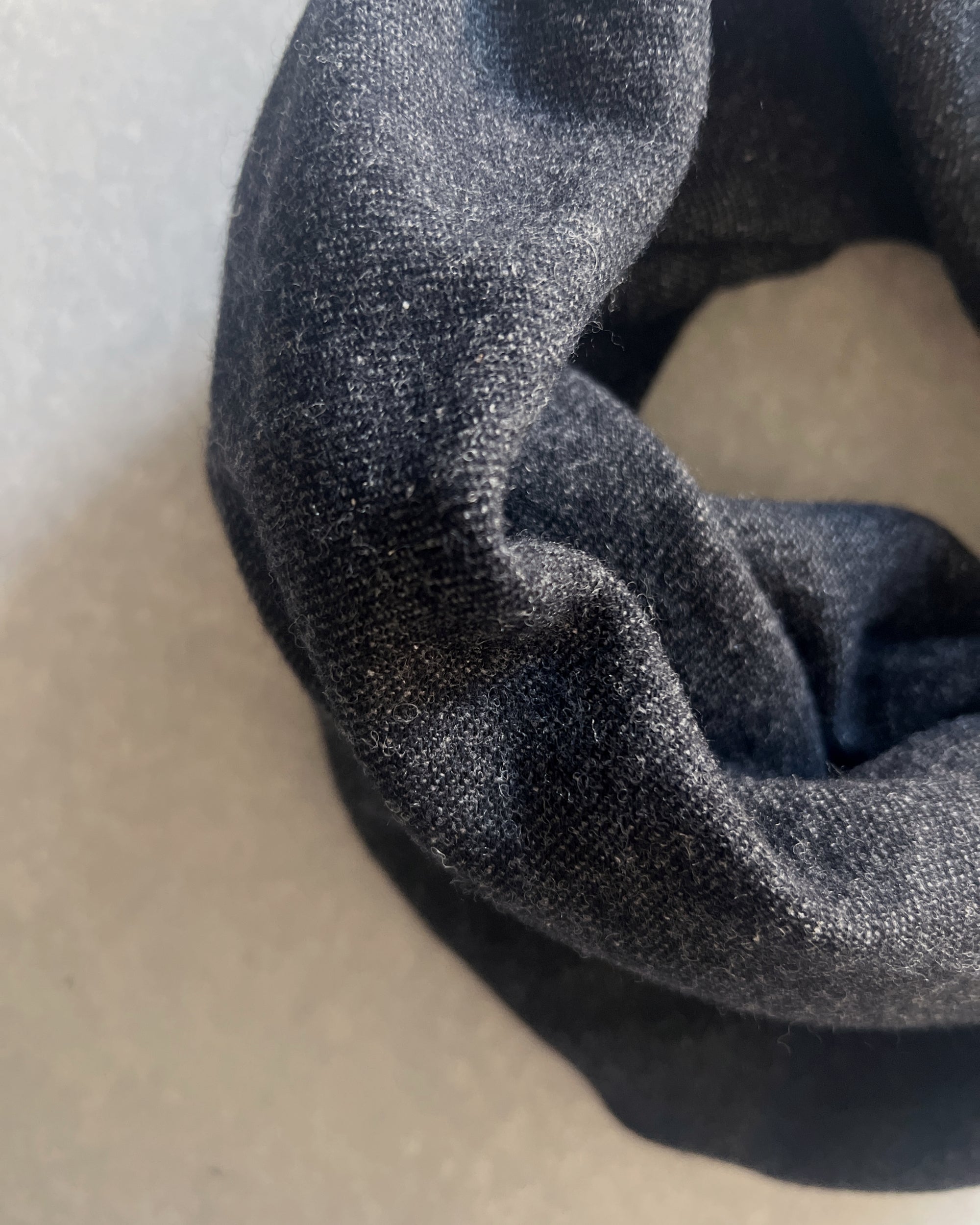 'm' for the maker : wool origin loop scarf