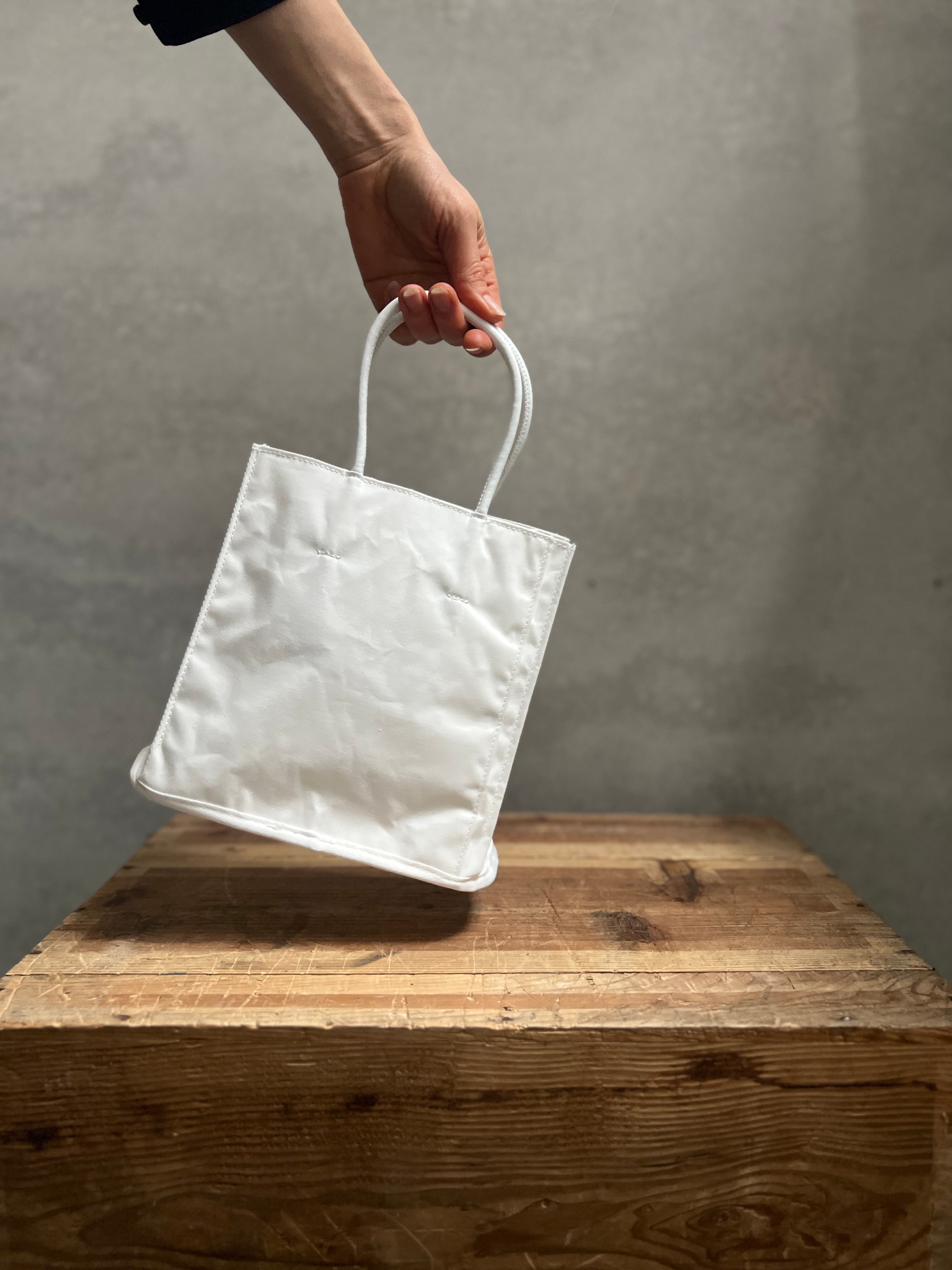 Rootote : tofu tote in chalk