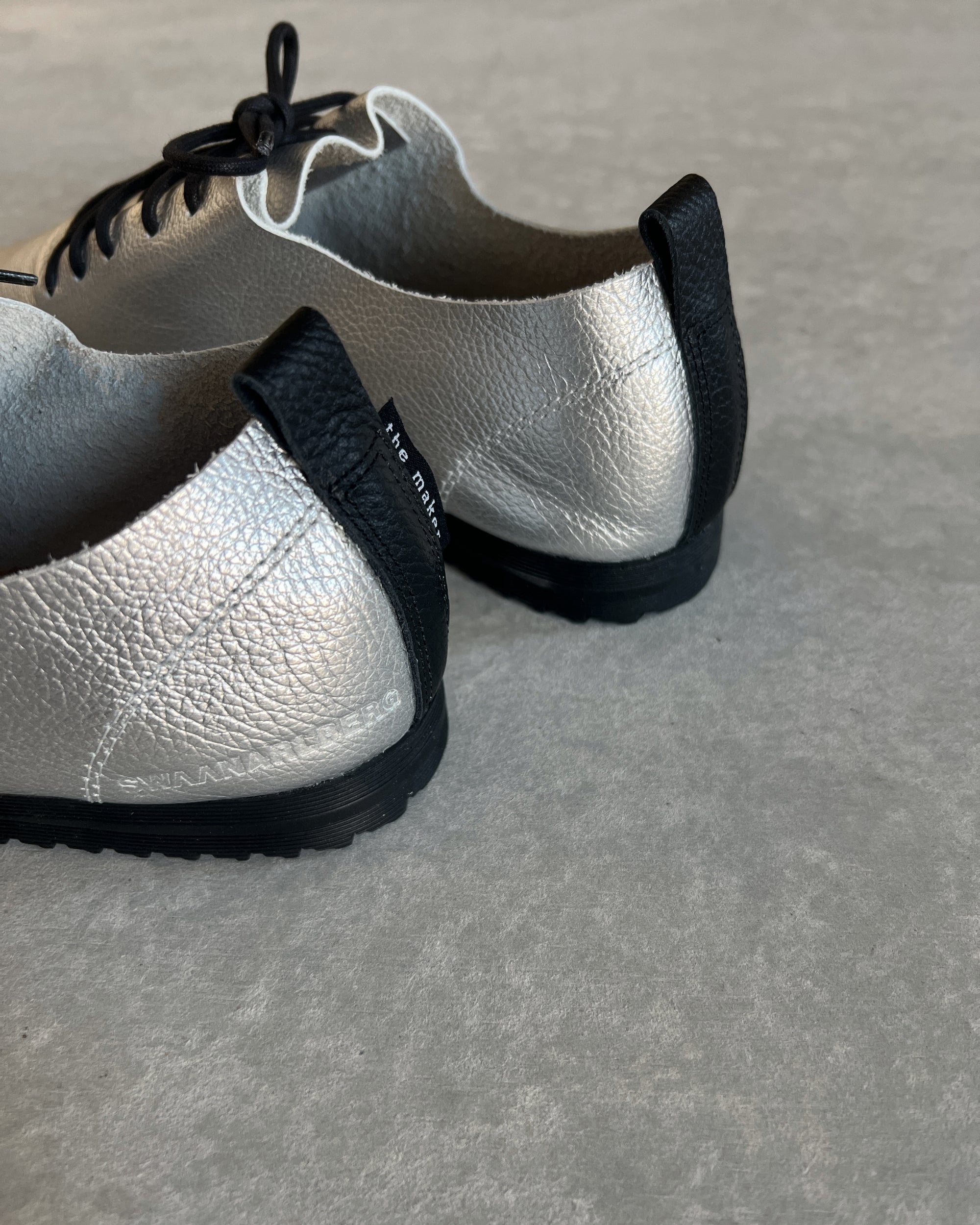 swaanarlberg : japanese leather shoes in silver & carbon