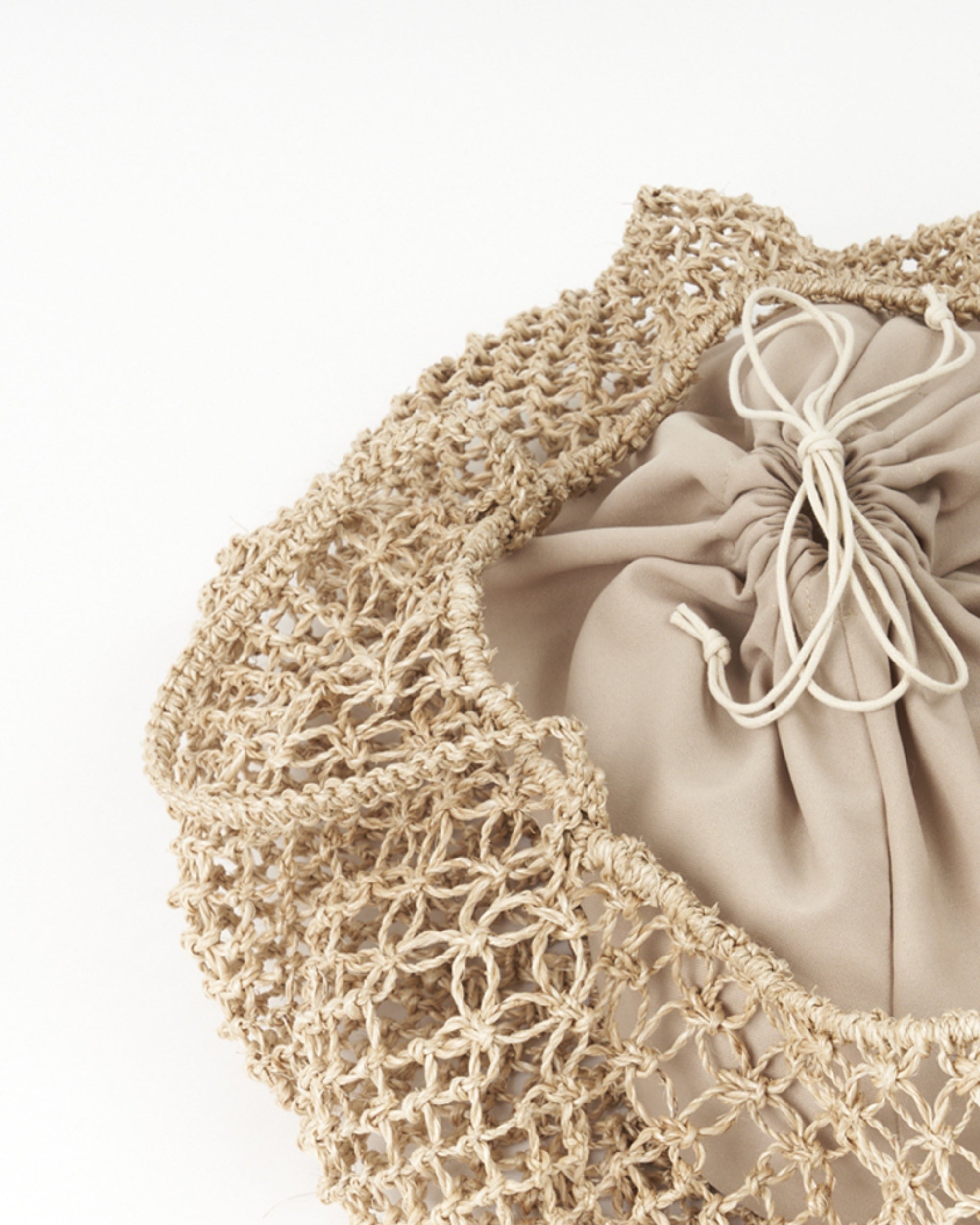 aclp : abaca boston bag in natural