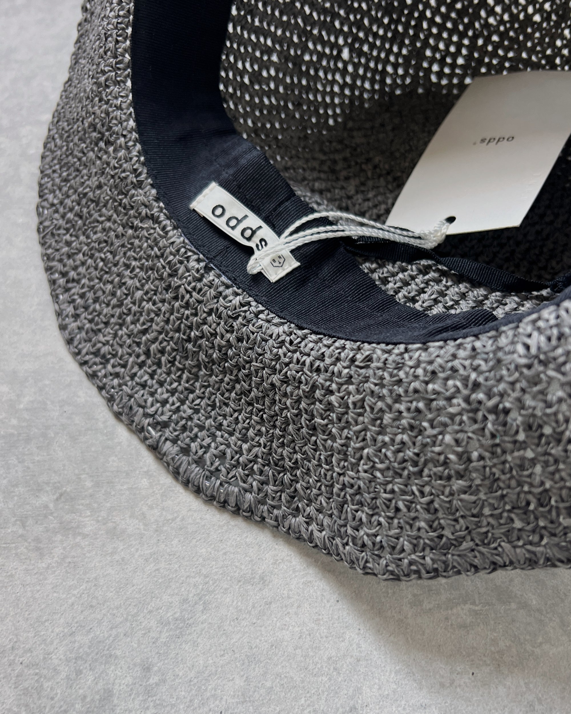 aclp : pinch hat in grey