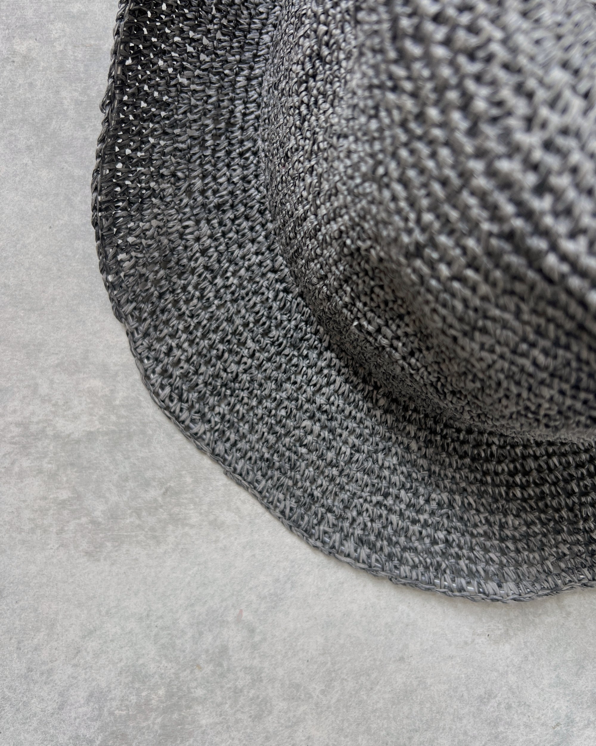 aclp : pinch hat in grey