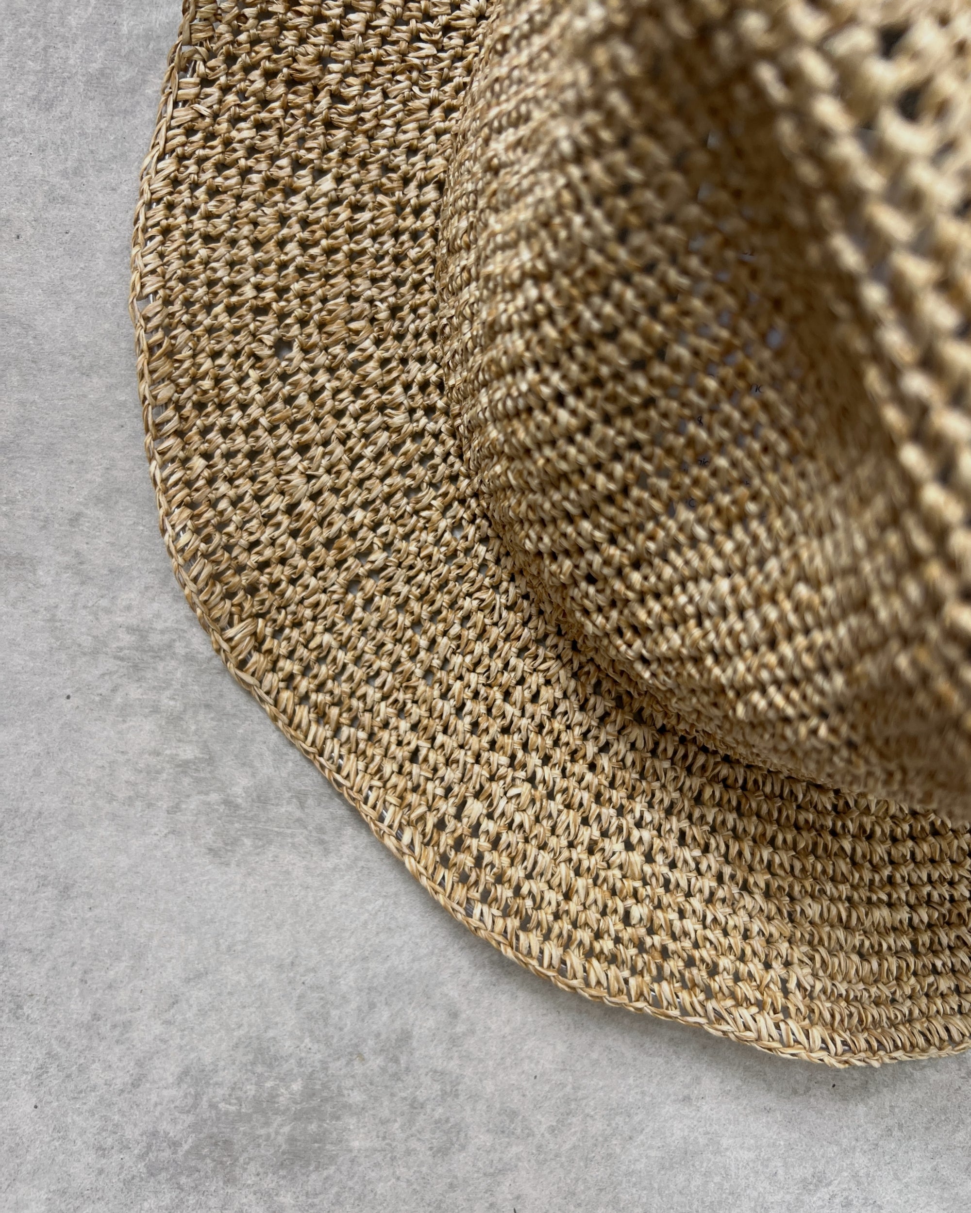 aclp : pinch hat in natural